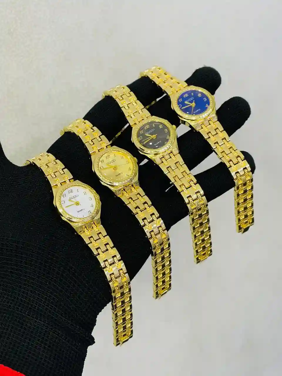 GUCCI BRAND FASHIONABLE STEEL WATCHES FOR WOMEN